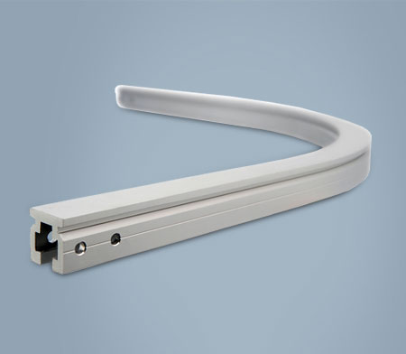 Curved rail for lifeline