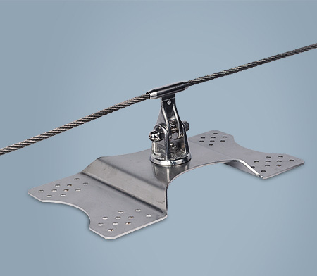 A metal sheet or cold deck fixing assembly for lifeline