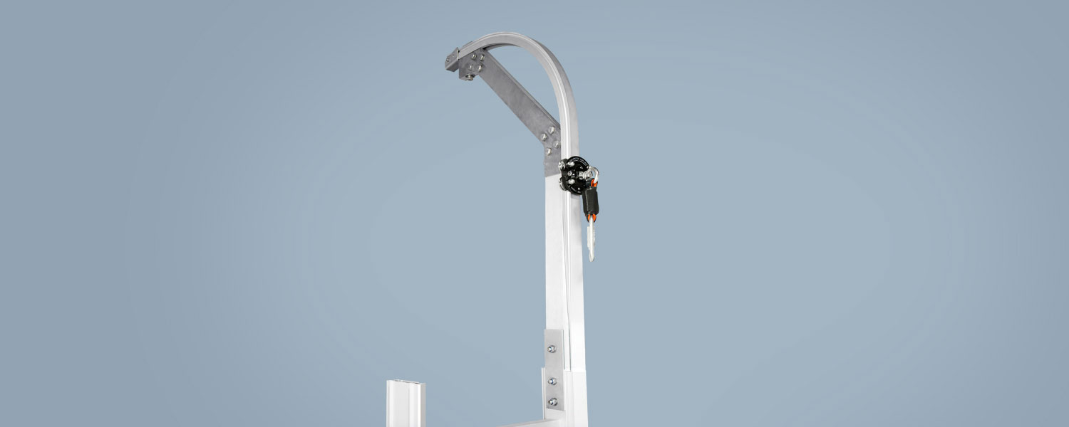 Safe ladder with roof extension